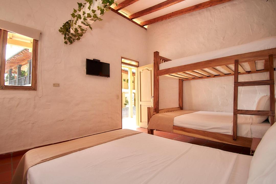 Mansion By Bernalo Hotels Guatape Exterior photo
